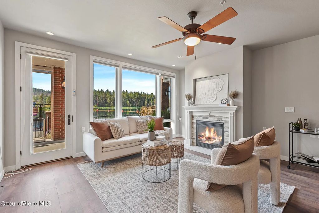 415 W Waterside Dr 102, Post Falls