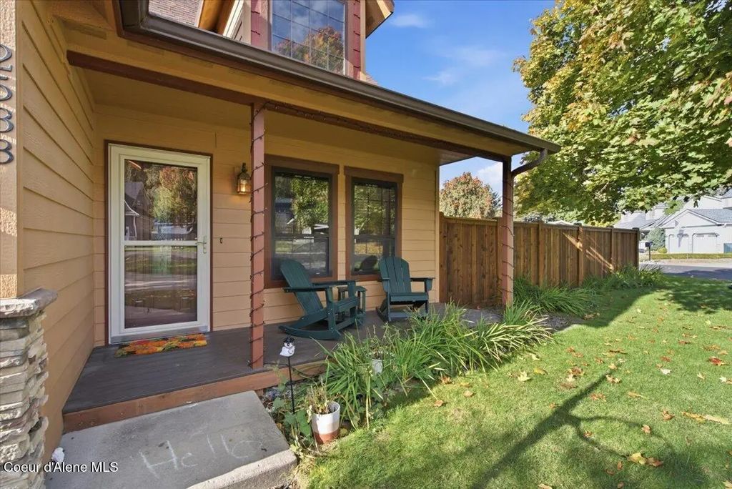 2588 E Cherry Hill Rd, Coeur d'Alene Property Listing: MLS® #26-10186