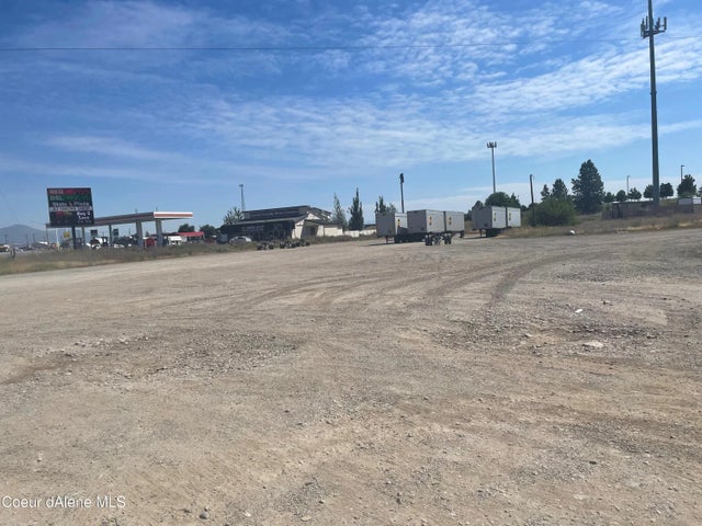 7250 W Seltice Way, Post Falls