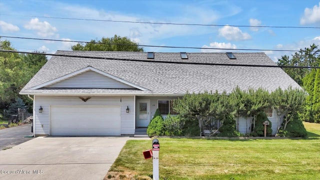 170 Kootenai Bay Rd, Sandpoint