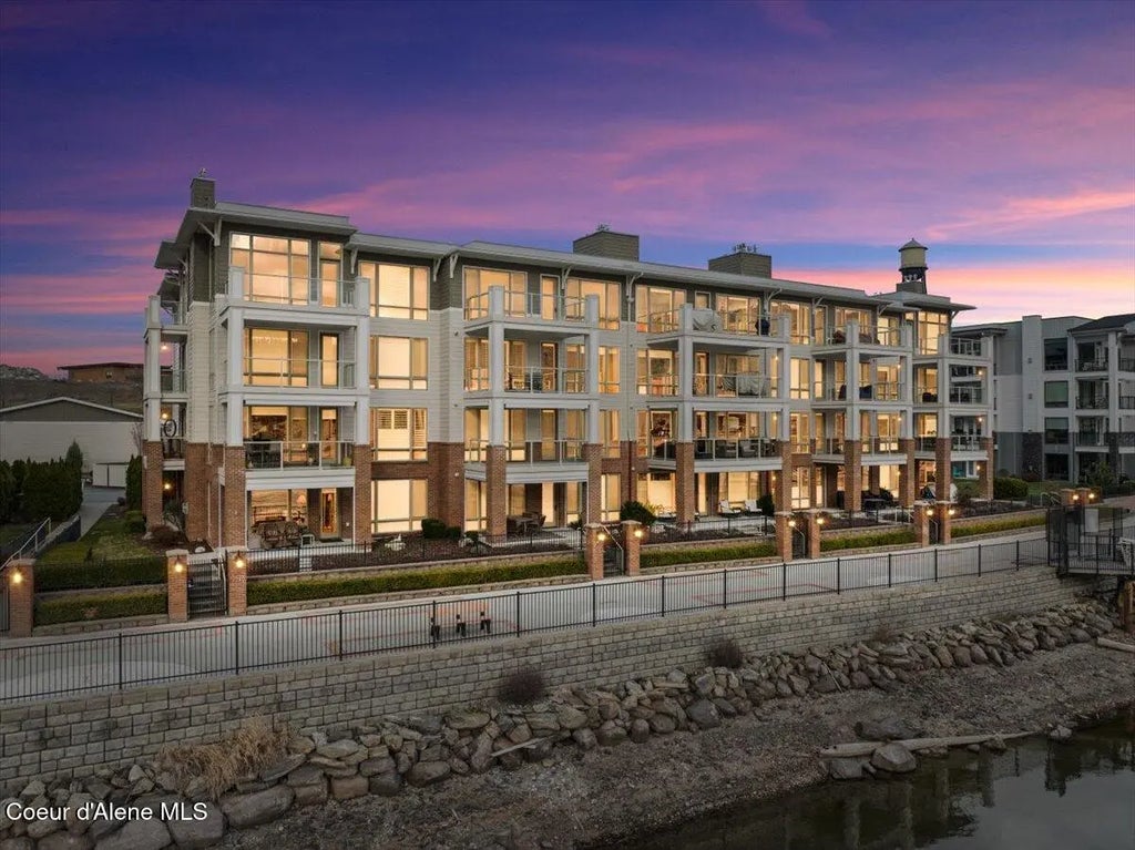 415 W Waterside Dr #104, Post Falls