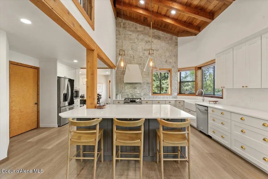 400 S Ohana Beach Dr, Coeur d'Alene