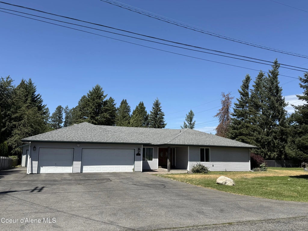 7959 N Valley St, Dalton Gardens