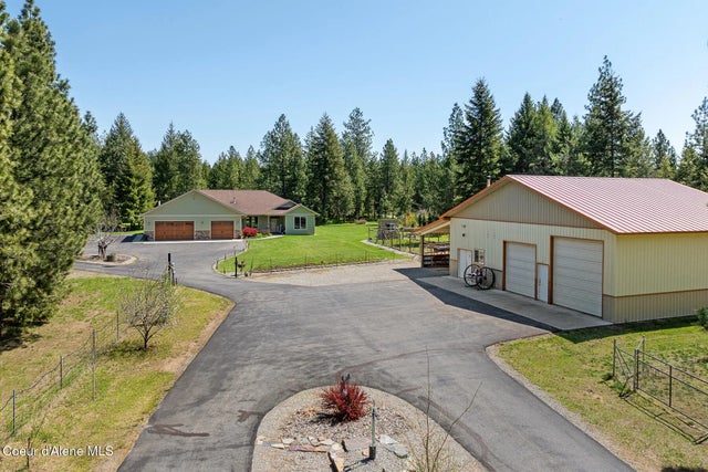 611 Cardinal Lane, Spirit Lake