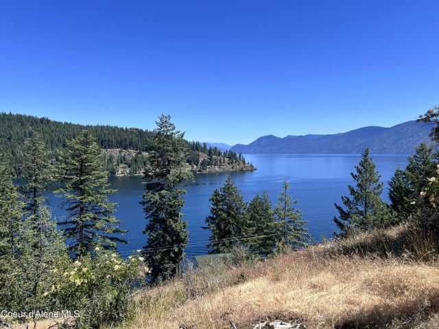 79 Outrigger Dr., Sagle