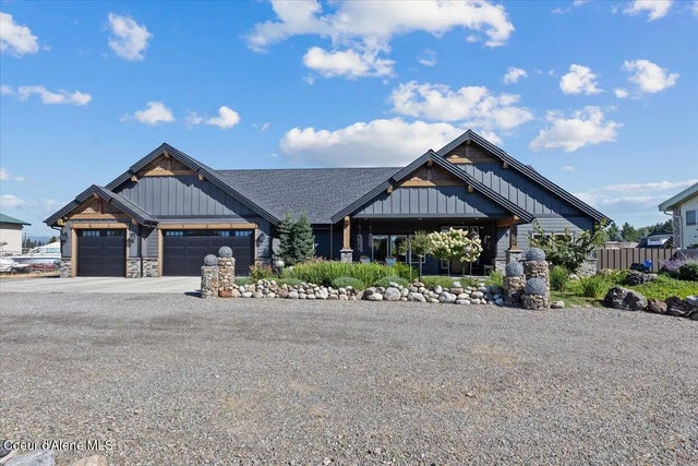 145 E Hanley Ave, Dalton Gardens