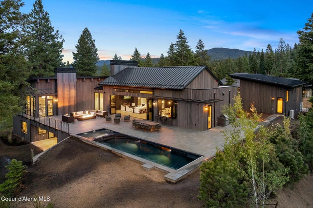 2833 E Lower Pasture Rd, Harrison