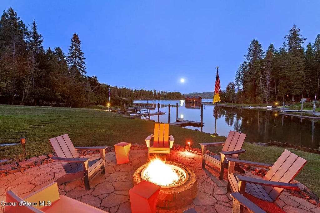 2982 W Everwell Bay Lane, Coeur d'Alene