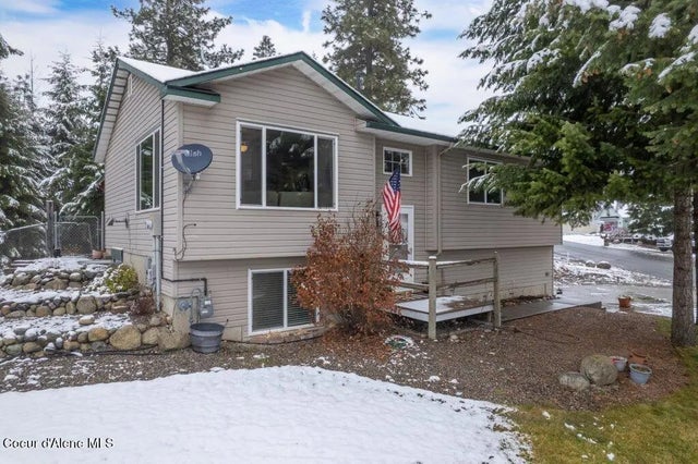 31689 N Middle Ave, Spirit Lake