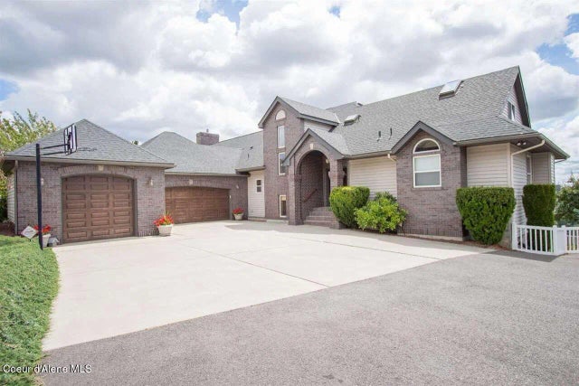 6011 E Joseph Ln, Spokane