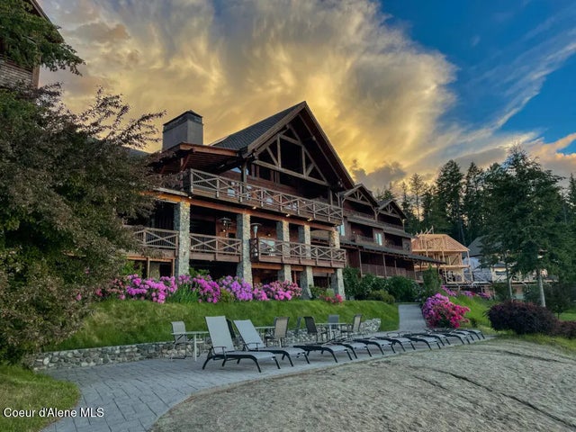 41 Lakeshore Dr, Sagle