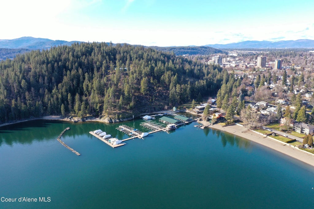 1100 E Lakeshore Dr #b7, Coeur d'Alene
