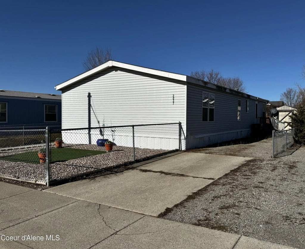 2037 W Yorkshire Ave, Coeur d'Alene