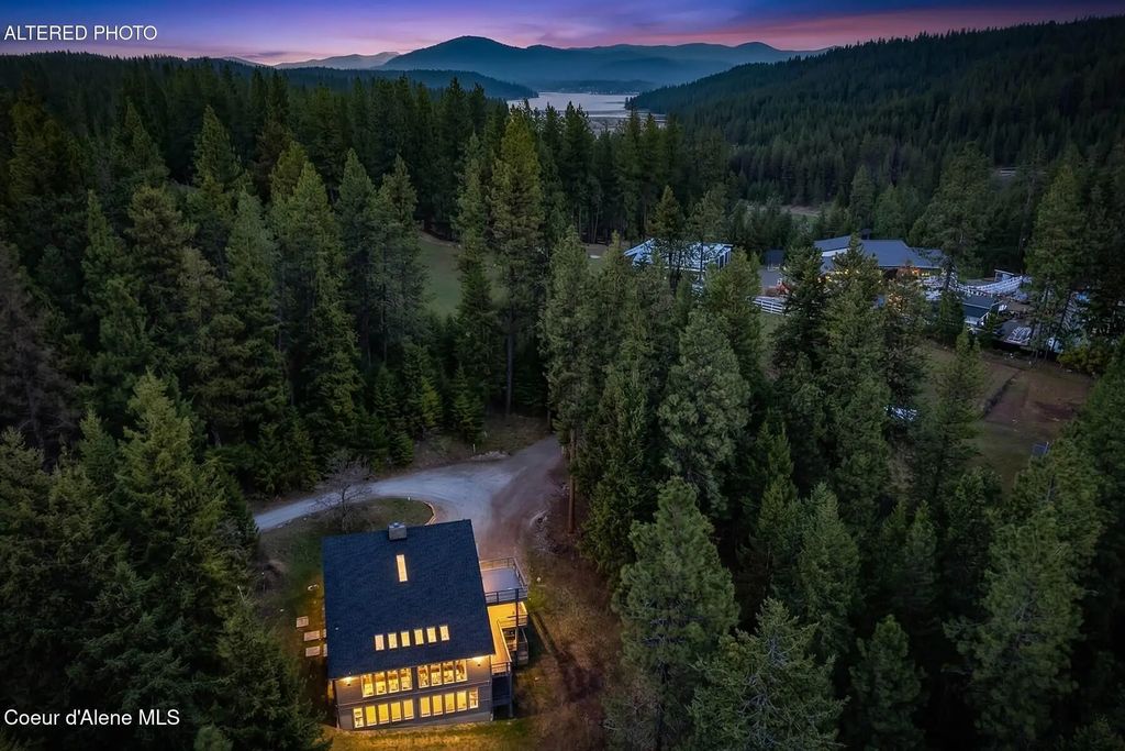 5005 W Cougar Estates Rd, Coeur d'Alene