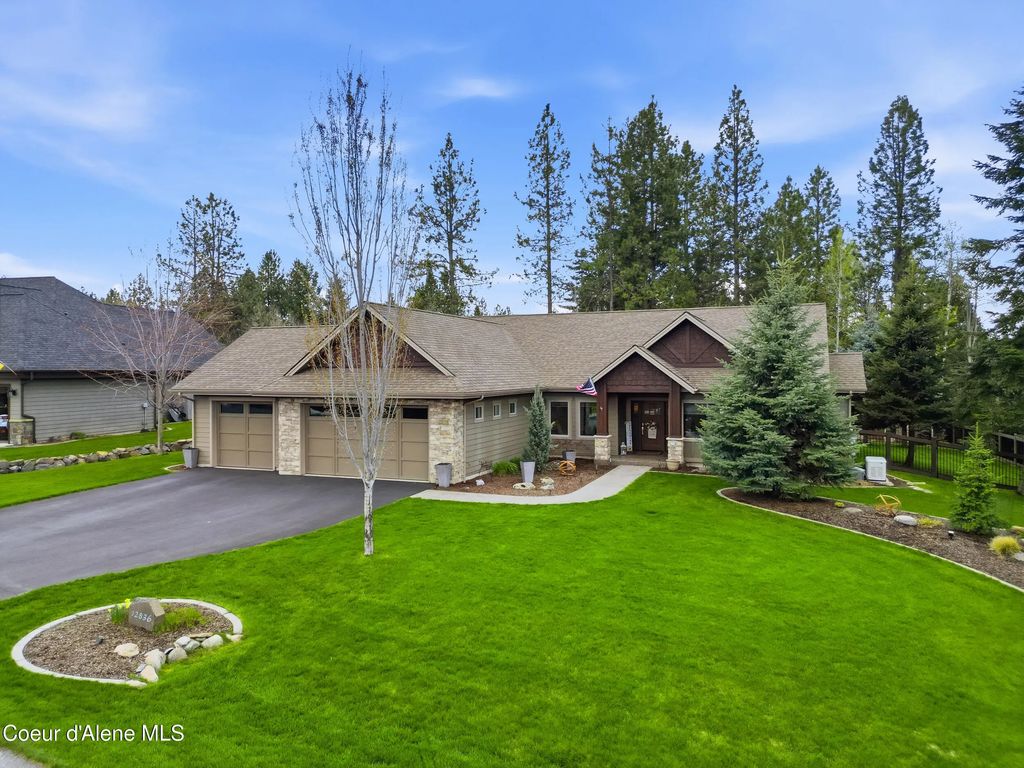 12836 N Sunflower Loop, Hayden