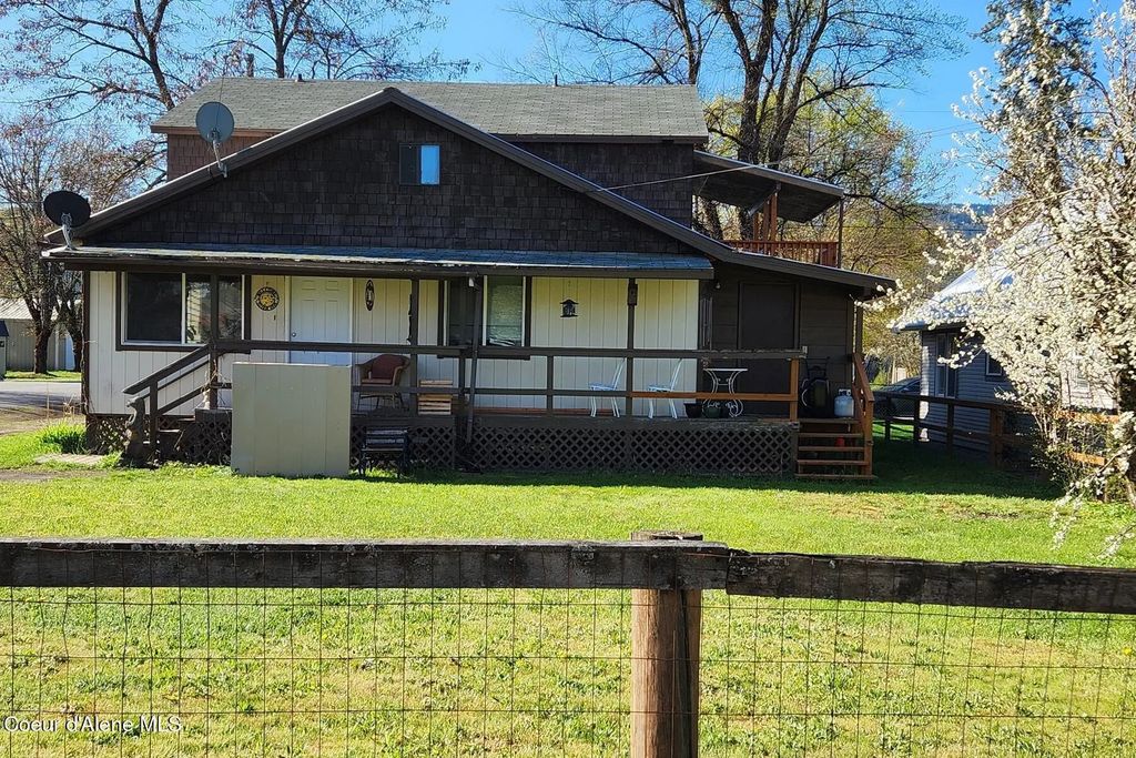 180 N 3rd Street, Priest River