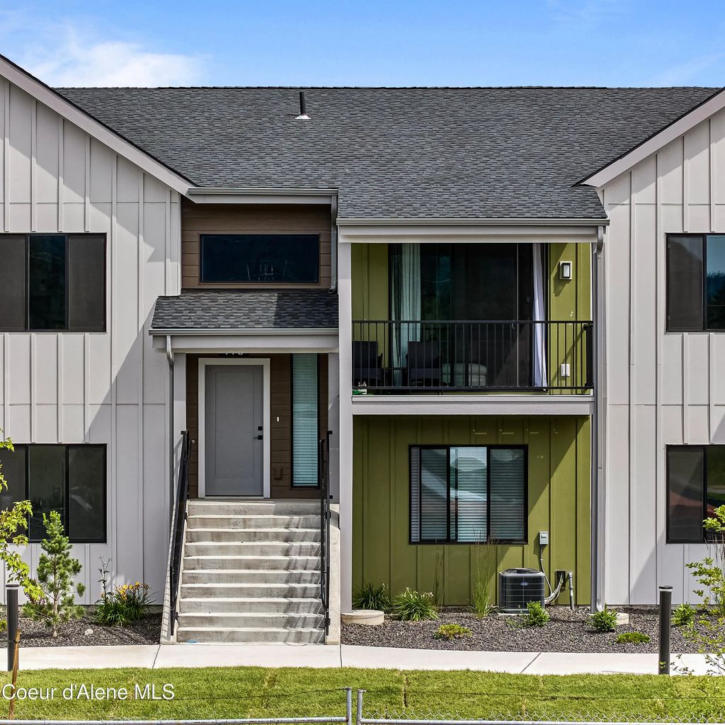 1227 E Millworx Loop, Post Falls