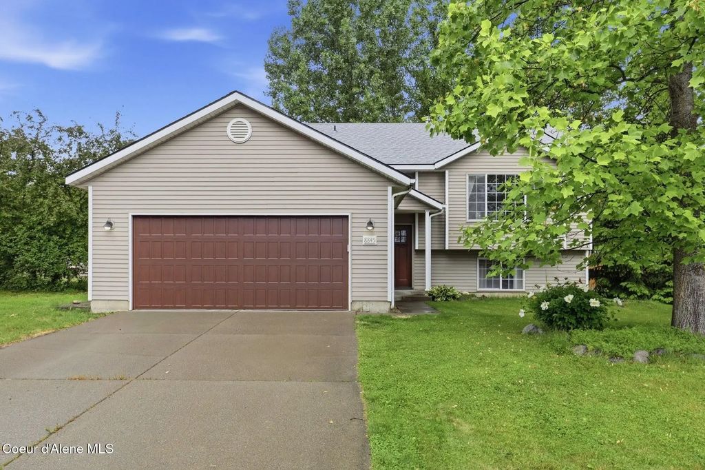 8845 N Davis Cir, Hayden