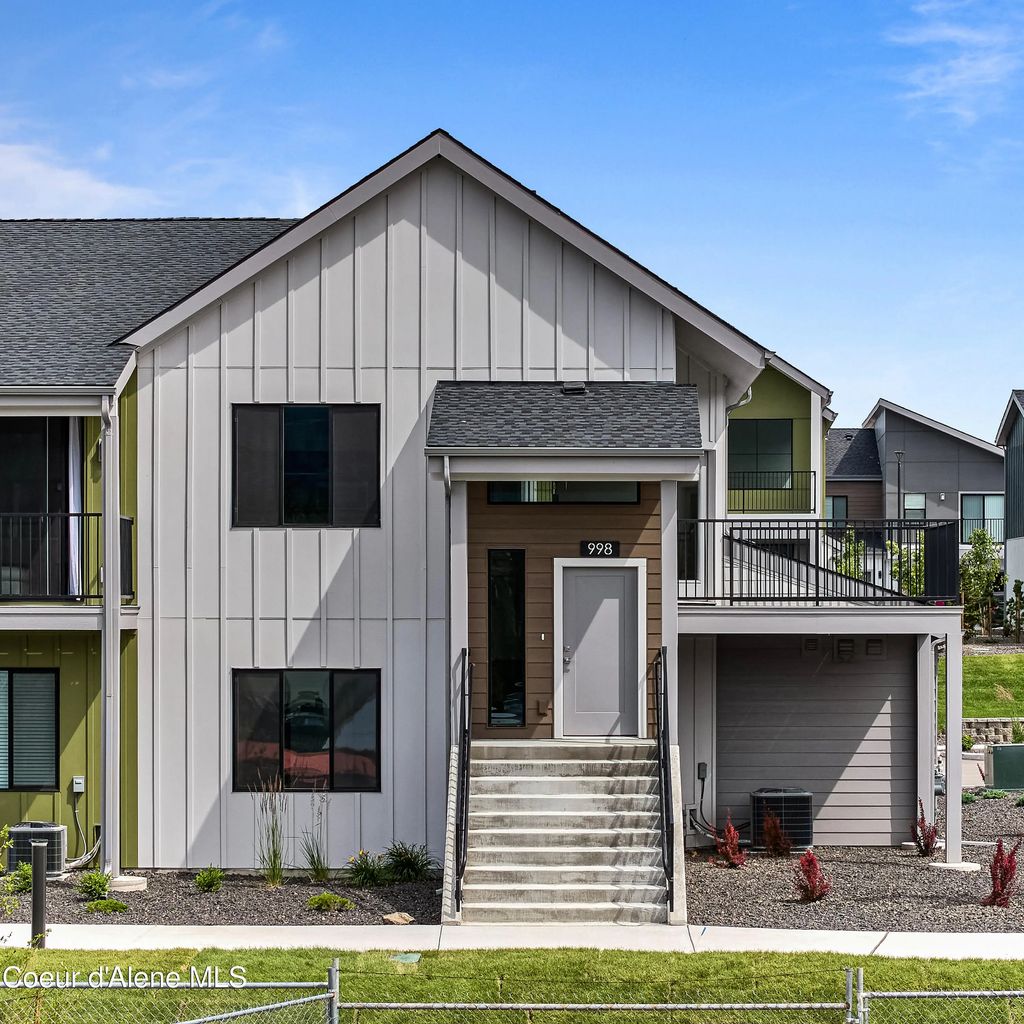 1229 E Millworx Loop, Post Falls