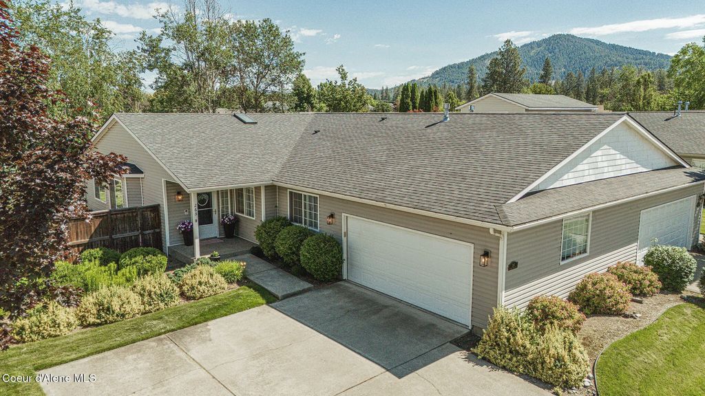 265 E Jeffrey Pine Ln, Coeur d'Alene
