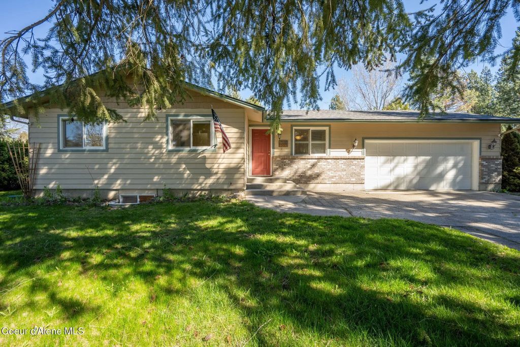 4006 N Moccasin Rd, Coeur d'Alene