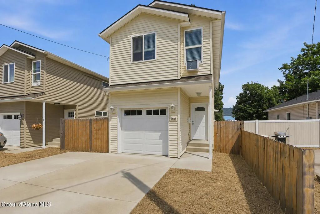 2608 N 11th St, Coeur d'Alene