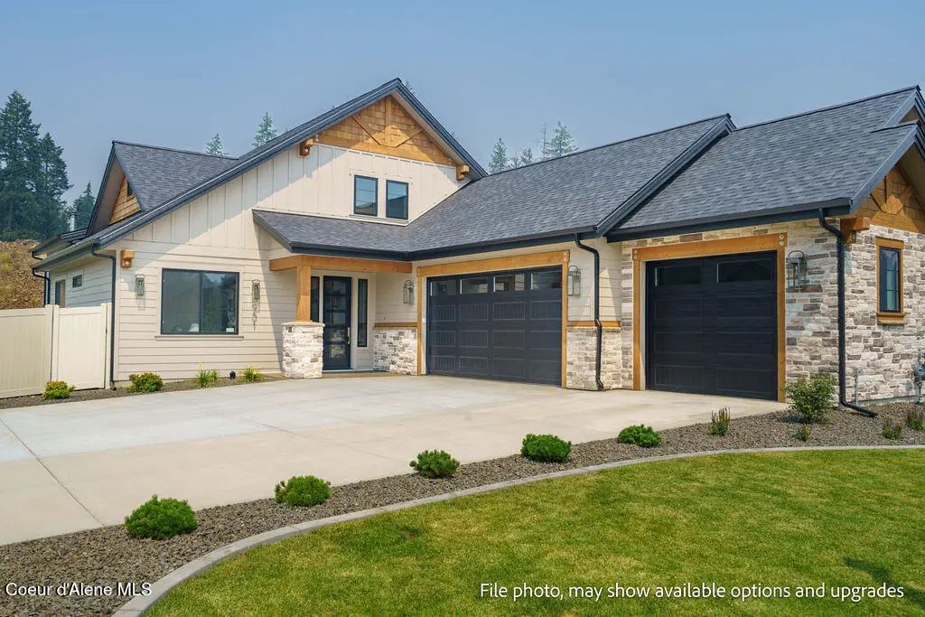 951 E Steeple Chase Rd, Hayden