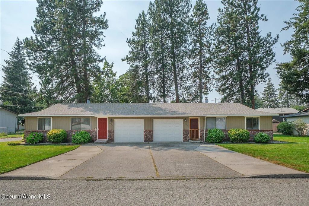 2903/2905 N Honeysuckle Dr, Coeur d'Alene