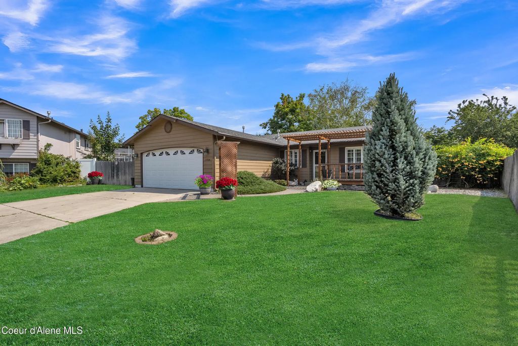 1704 N Trellis Ct, Post Falls