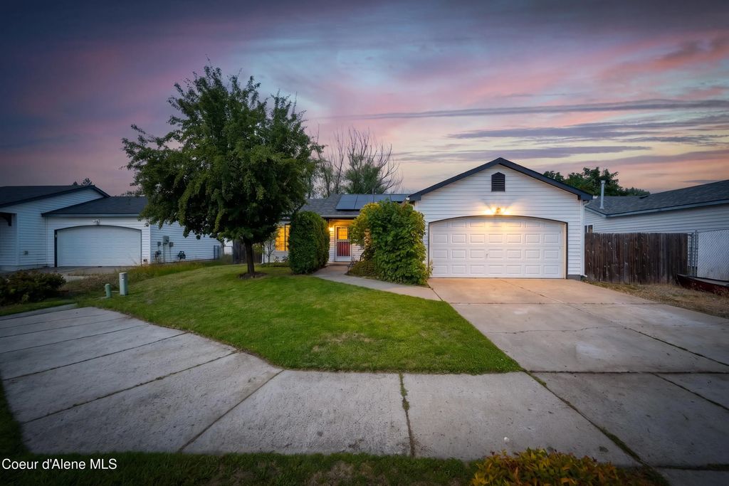 2005 N Blossom Ct, Post Falls