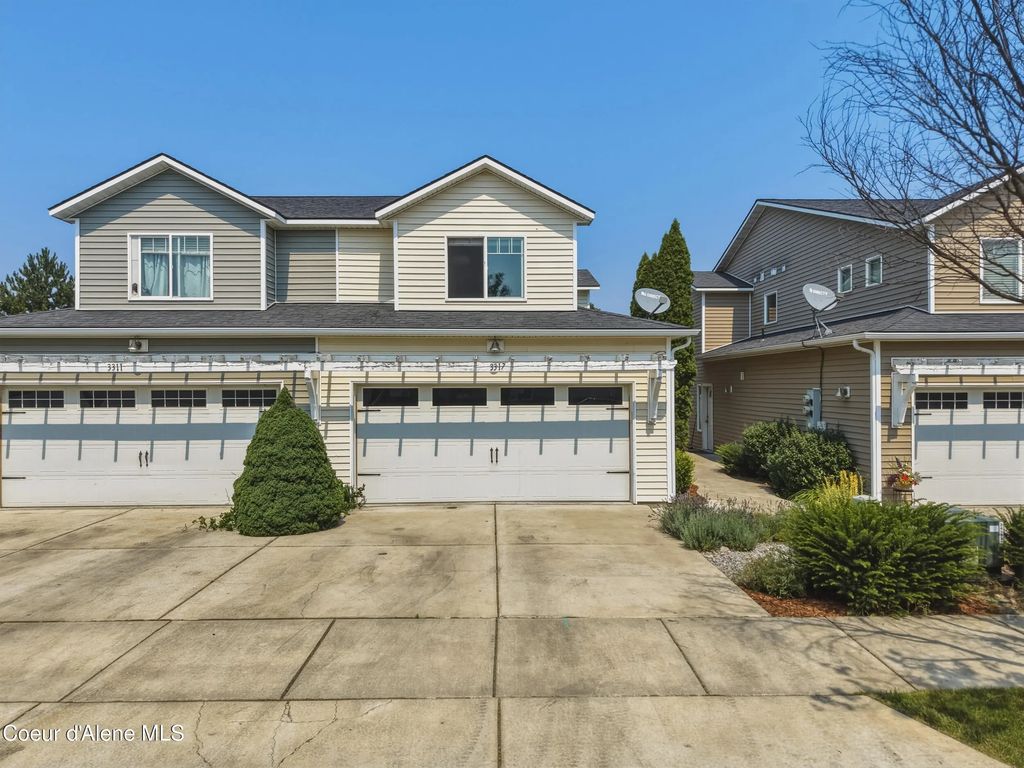 3317 E Brownstone Ct, Post Falls