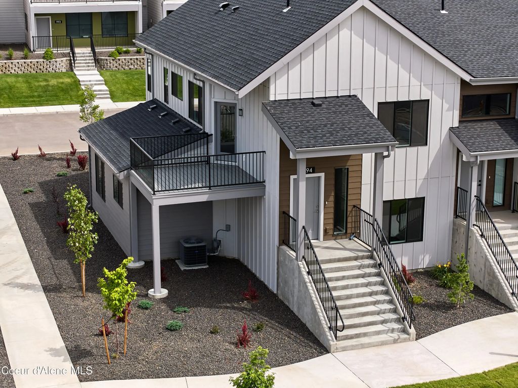 1223 E Millworx Loop, Post Falls