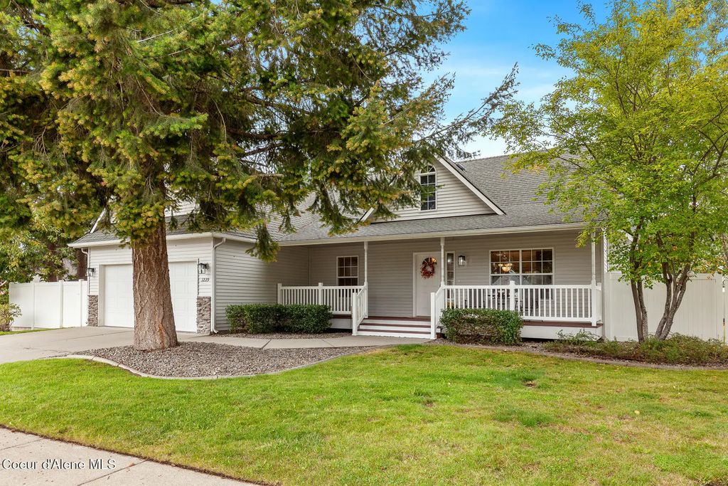 1229 W Bentwood Loop, Coeur d'Alene