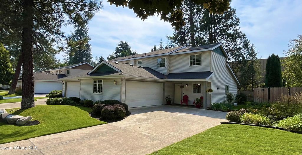 302 E Knotty Pine Ln, Coeur d'Alene