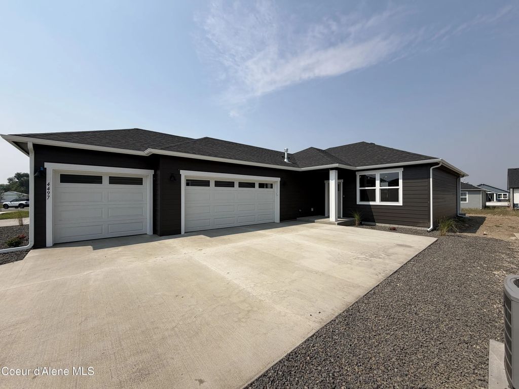 4497 E Rare Fox Ave, Post Falls