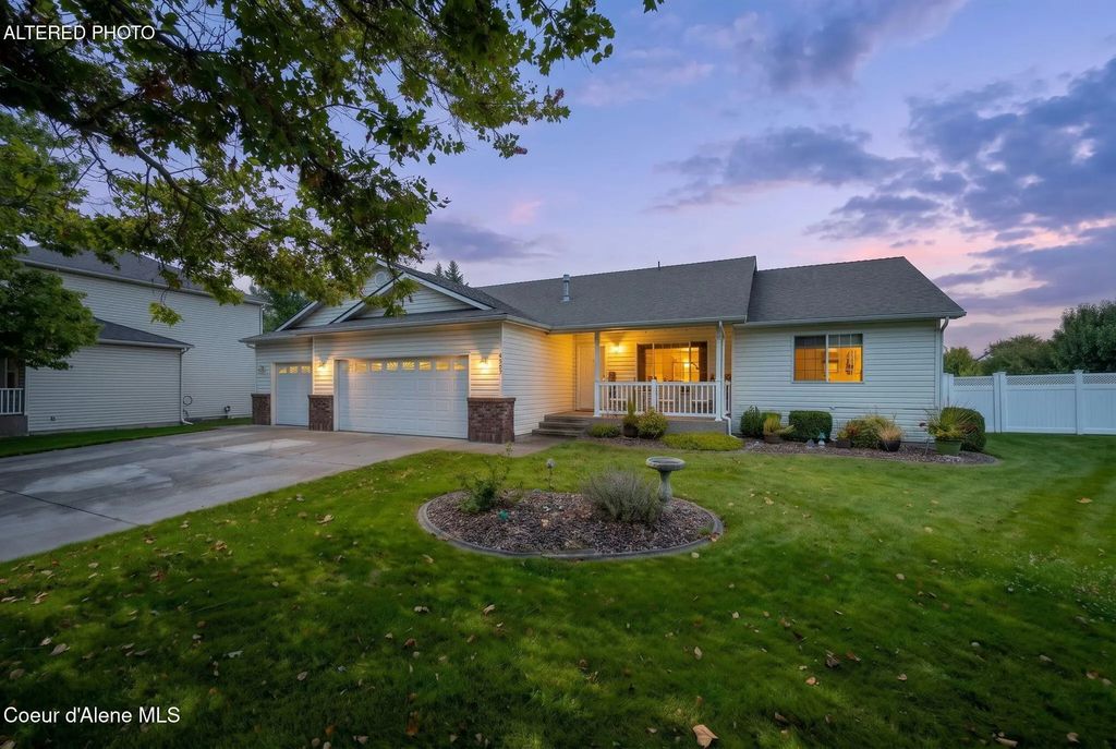 1960 N Palisades Dr, Post Falls