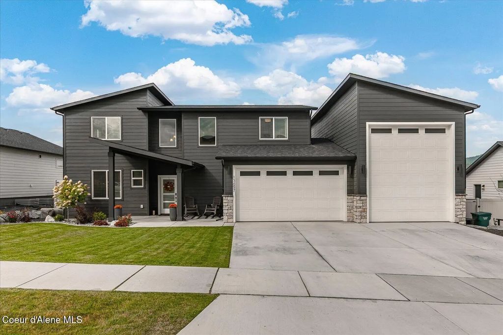 13697 N Ramore Ct, Rathdrum