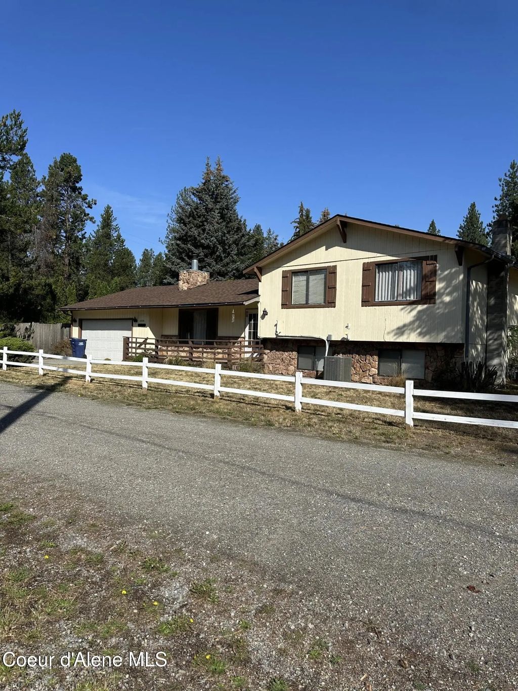 3820 N Honeysuckle Dr, Coeur d'Alene