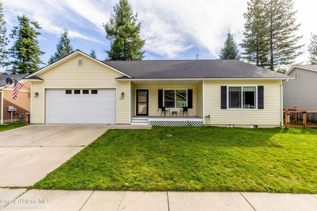 323 Huppert Ln, Sandpoint