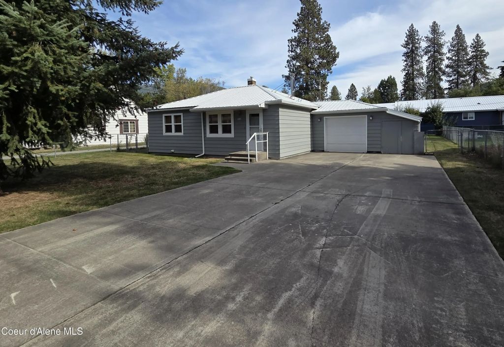 213 S Fifth St, Osburn
