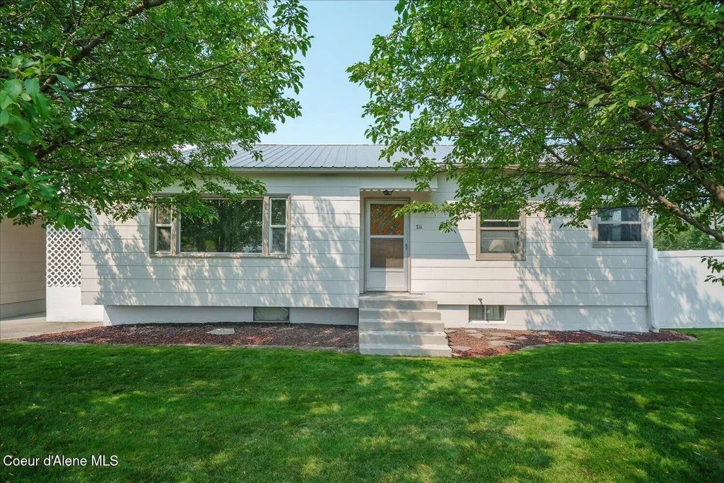 711 E Mullan Ave, Post Falls