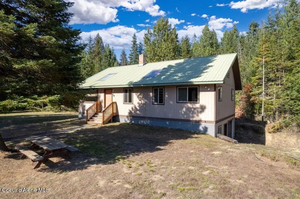 351 Lost Creek Ln, Priest River