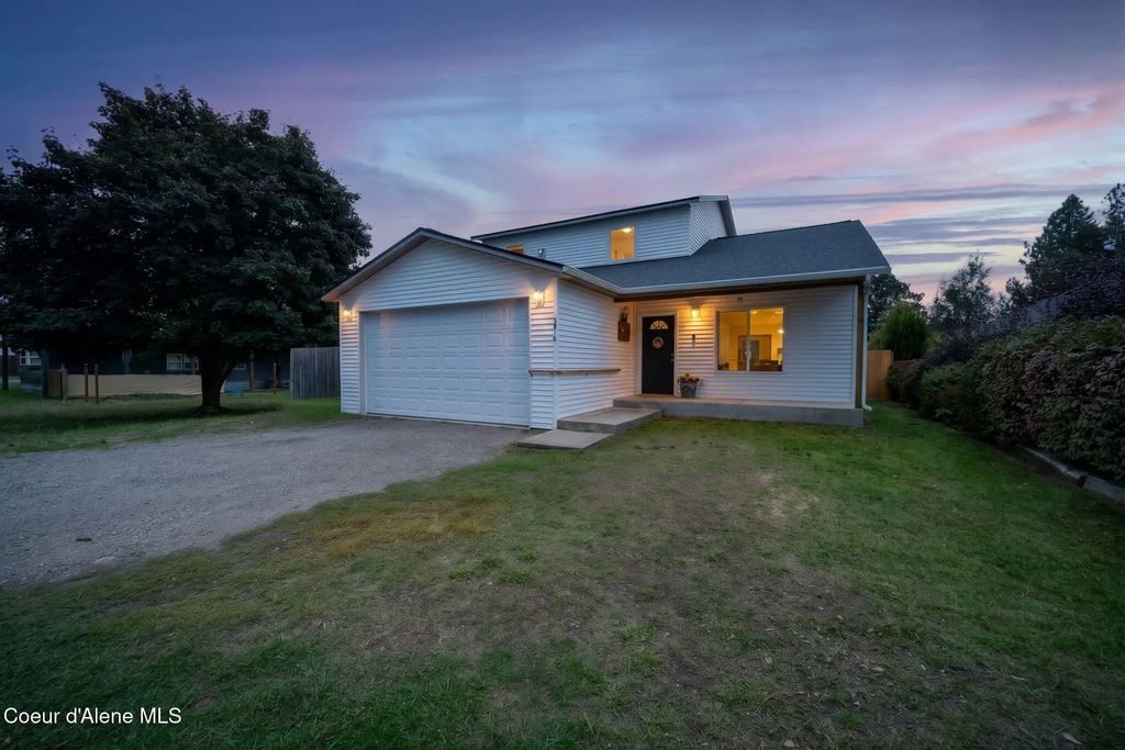 5938 W New Hampshire St, Spirit Lake