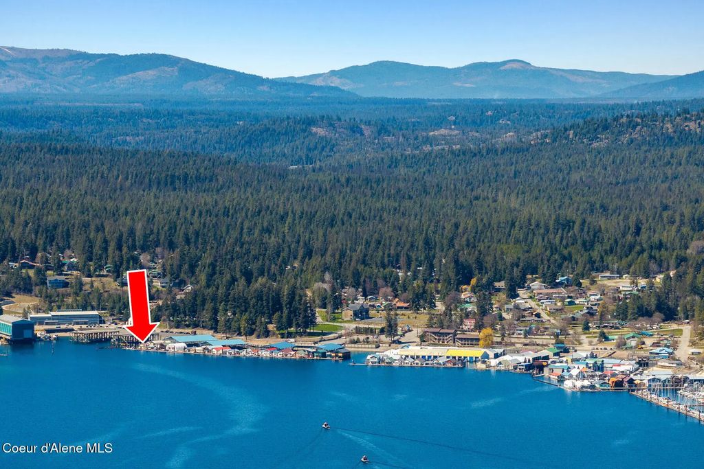 33951 N Harborview Marina 19, Bayview