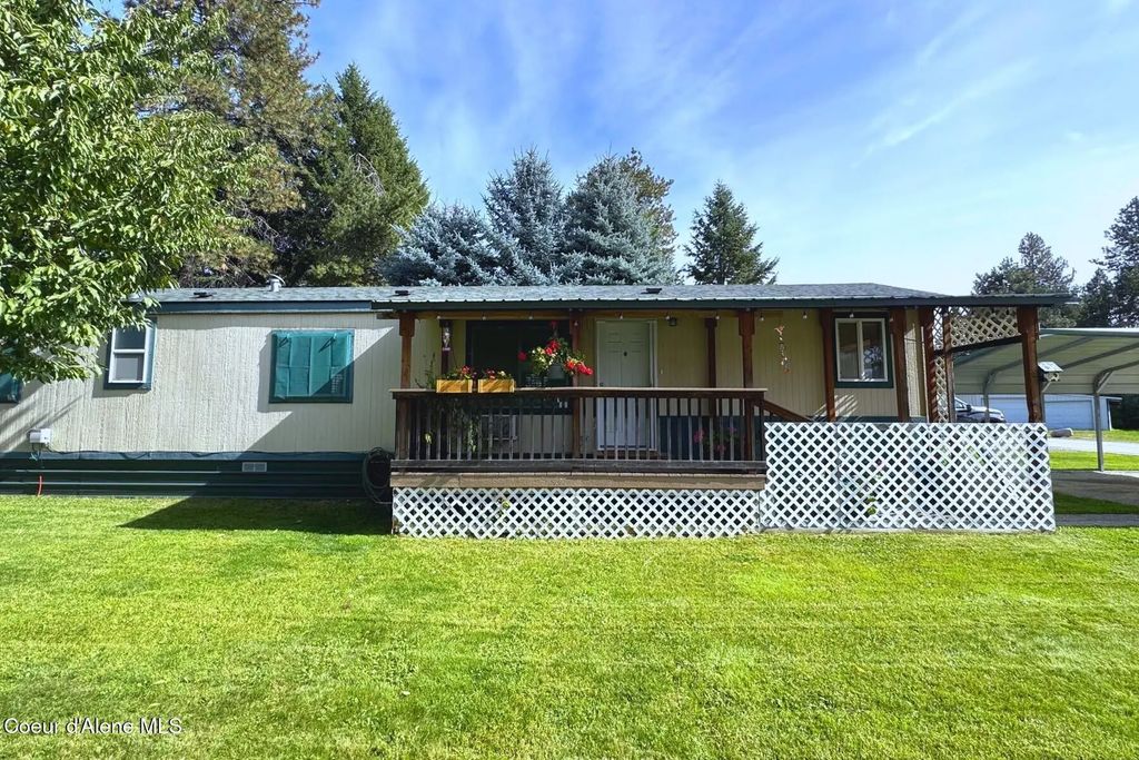 469010 Hwy 95 7, Sagle