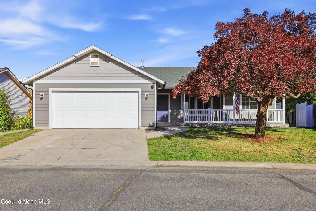 215 W Chippewa Dr, Post Falls