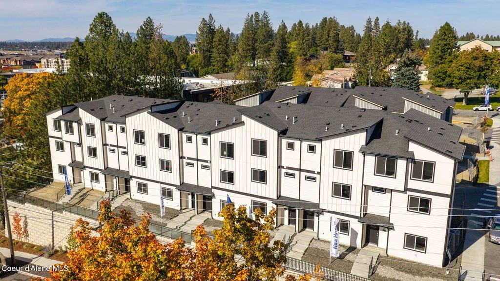 1091 W Pinewood Loop, Coeur d'Alene