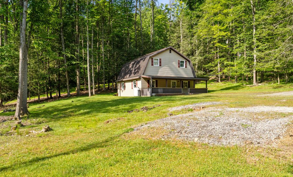 250 Hemlock Rd, Flinton