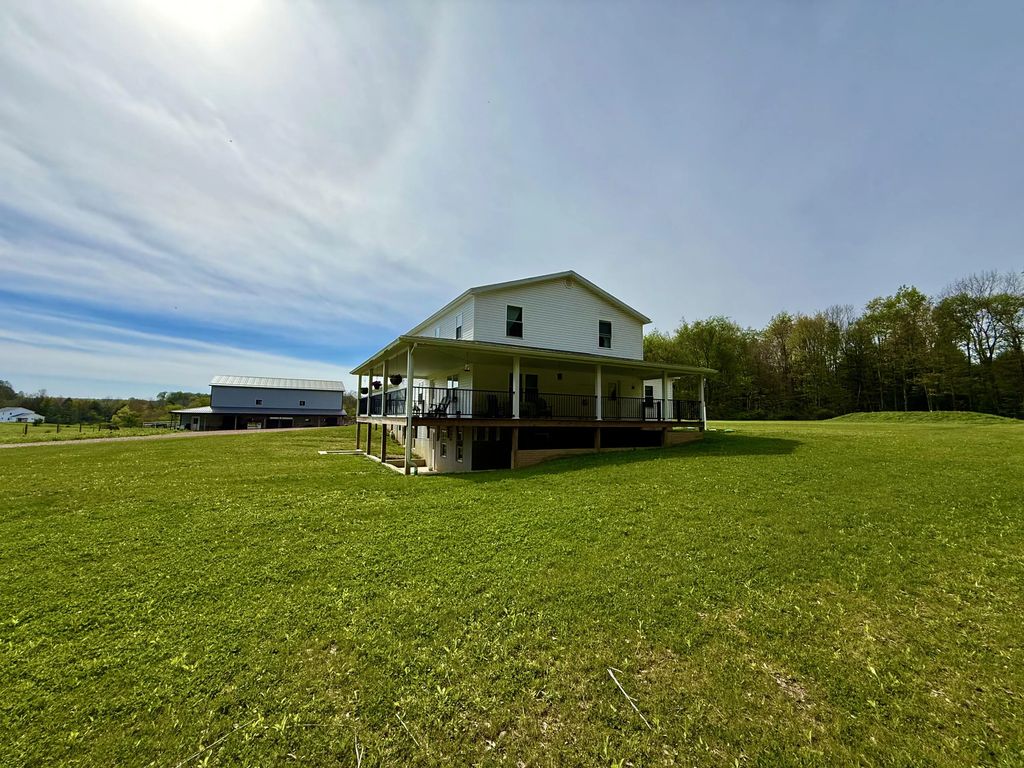 2229 Pike Rd, Punxsutawney