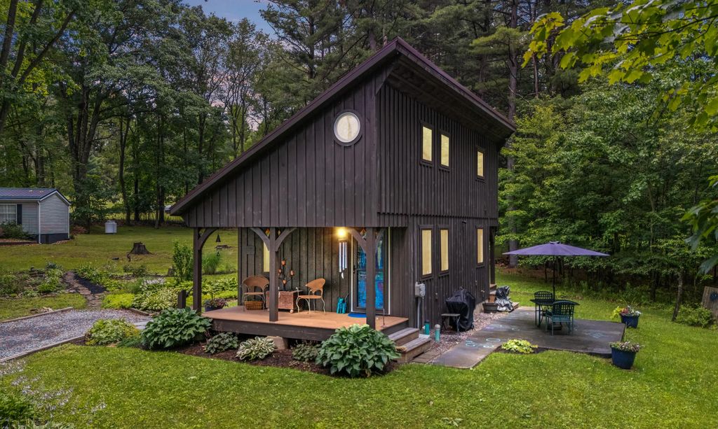 68 Ladybug Ln, Allport